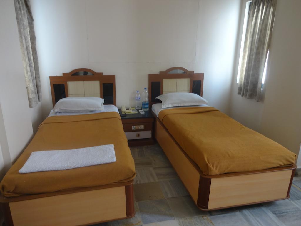 קוימבטור Hotel Vinayak חדר תמונה